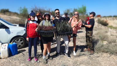 Voluntarios de Columbares. Rambla de Los Jurados.
