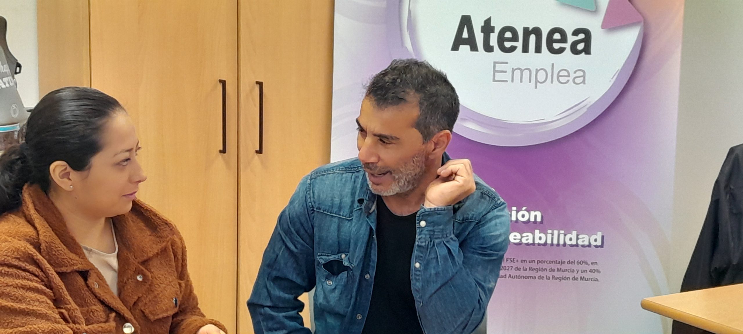 Preparación de las entrevistas de trabajo de los participantes de Atenea Emplea