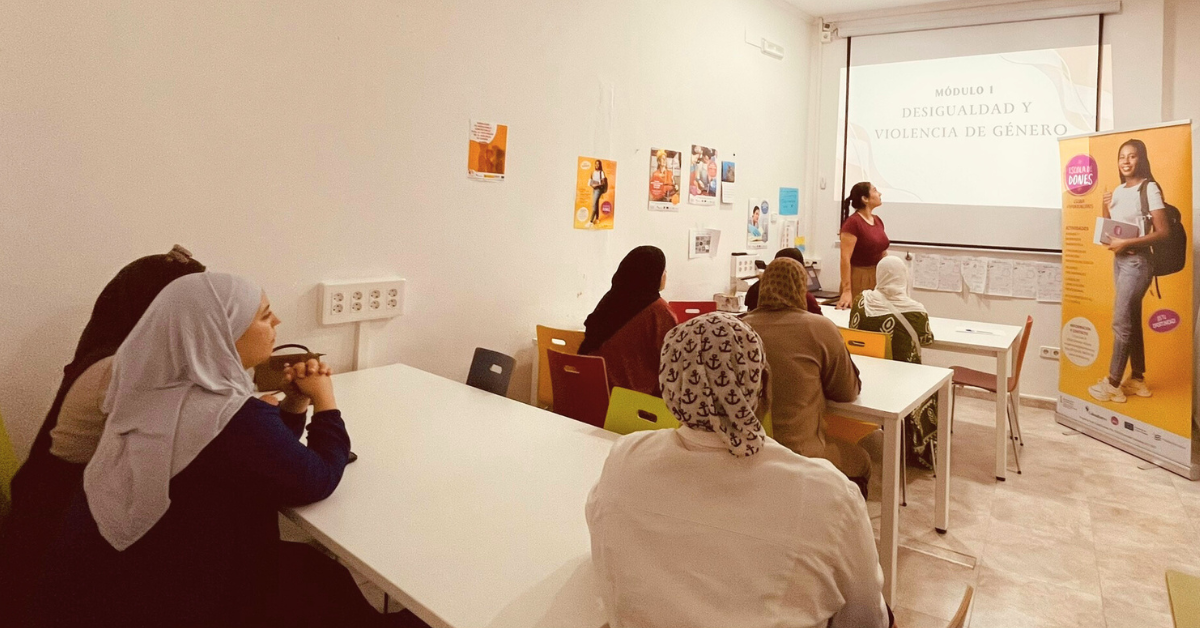 Talleres prelaborales con «Escola de Dones» en la Comunidad Valenciana