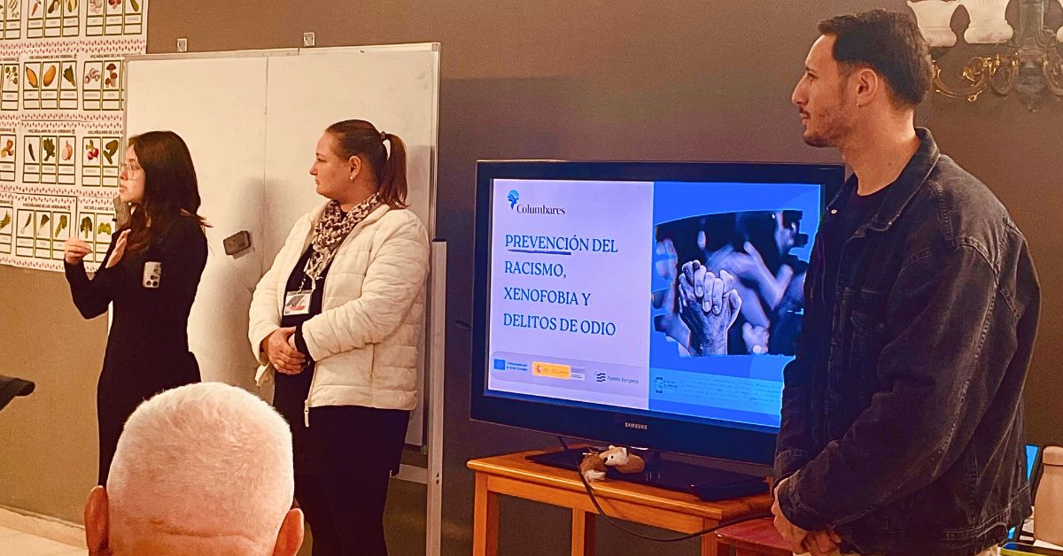 Columbares realiza un taller contra la discriminación en Guardamar para informar sobre delitos de odio y apoyo a víctimas