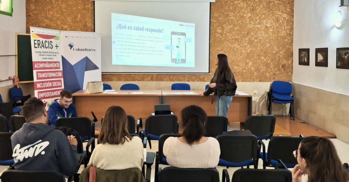 Columbares facilita el acceso a la sanidad pública digital con la actividad “Clic Salud” en barrios de Jaén